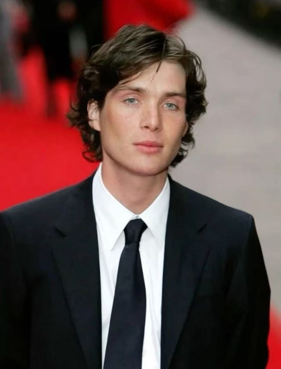 Cillian Murphy red carpet wavy hairstyle