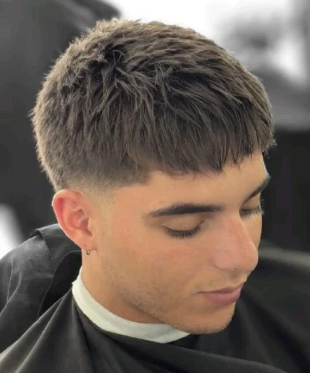 Textured Crop with Lineup